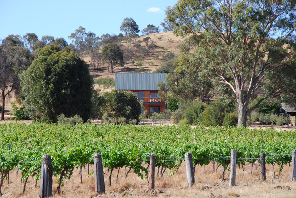Chestnut Cottage at Redbank Winery